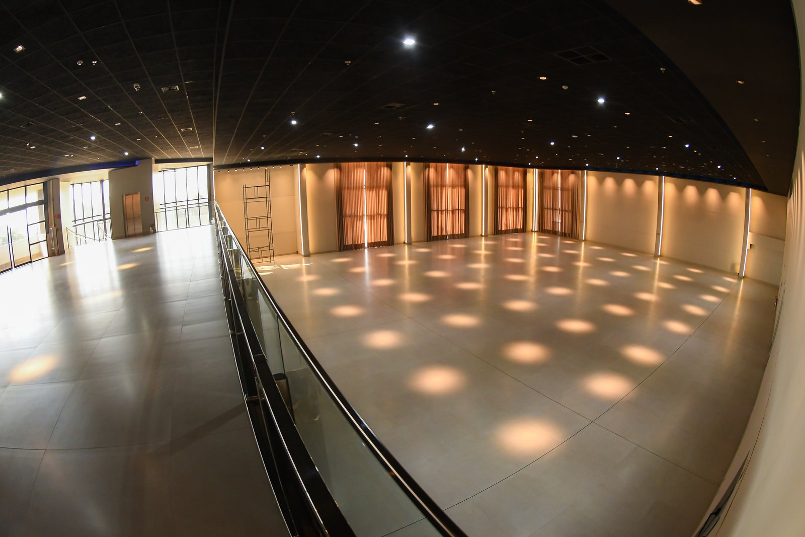 Salao interno do Azurro